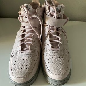 Nike SF Air Force 1 Mid Women's Boot size 8.5